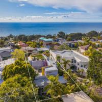 Beach Resort Home with Ocean Views Jacuzzi & Sauna!