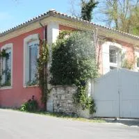 ECOLE DES GRANDS, hotel i Valaurie
