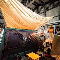静かに過ごす倉庫内常設テントとキャンプ体験 in 高島