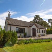 Calm Scottish Country Escape with Hot Tub Sleeps 6