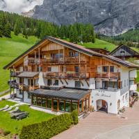 Hotel Ciasa Rü Blanch: San Cassiano'da bir otel