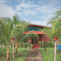 Saraya Lodge & Camping, hotel in Iquitos