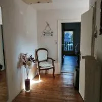 Endes Dreiseithof - Apartment, хотел в Шлинген