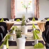 Neuenrade में, होटल Hotel am Maibaum