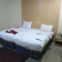 Room in Apartment - Ikogosi Warm Springs - Presidential Lodge, hotell sihtkohas Ikogosi