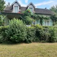 L'orée du bois、Luzechのホテル