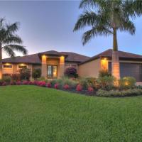 Holland House Cape Coral Surfside - Luxury Villa - Private Heated Pool - Canal View