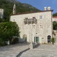Apartments David, hotelli kohteessa Perast