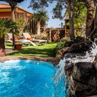 DELUXE VILLA BELLA VITA AIR CON & HEATED POOL, Tenerife South