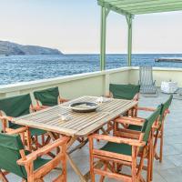 Seafront House in Andros Town