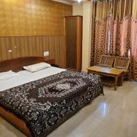 Hotel Daulat Regency, hotel in Rājgarh