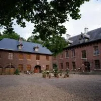 Het Domherenhuis B&B, Restaurant Calice、フースデン・ゾルデルのホテル