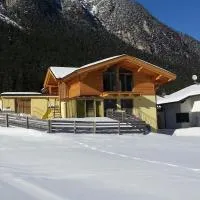 Ferienwohnung Familie Tost, hotelli kohteessa Trins