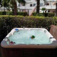 Exquisite 3 Bed Apartment with private Jacuzzi