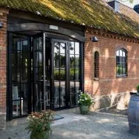 Rörums Gårdshotell, hotel u gradu Simrishamn