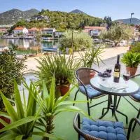 Apartment Đego near Ploce, riverfront, parking, hotel a Rogotin
