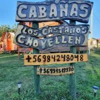 Cabañas Los Castaños Chovellén, hótel í Chovellén