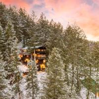 Treetop - Rustic Secluded Cabin w Fireplace & Views, hotel in Park City