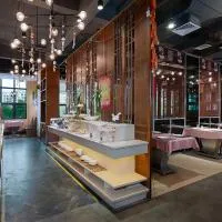 Vienna Hotel Guangdong Maoming Railway Station, hotell i Maoming