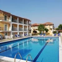 Village Inn Studios & Family Apartments