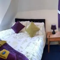 PEACEFUL RETREAT HIDEAWAY SURREY، فندق في إيشر