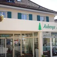 Auberge Aux Deux Sapins, hotel em Montricher