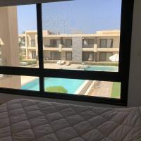G cribs 2 BR sharing Pool, hotel in El Gouna