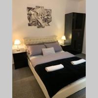 3 Bedroom House ' Perfect for professional stays', hotel in Peterborough