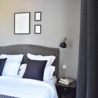 Hôtel Le Boeuf Couronné Chartres - Logis Hotels, отель в Шартре