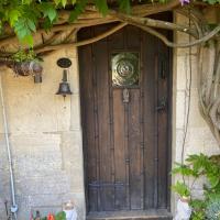 Wisteria Cottage, hotel in Melksham