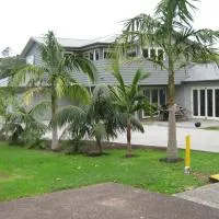 Cathedral Cove Apartment, отель в городе Хахей