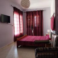 chambre Noix de Coco résidence Chahrazad, hotel in Sfax