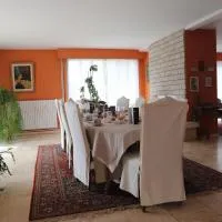 B&B La Maison de L'Aubette โรงแรมในมานี-ออง-เวกแซง