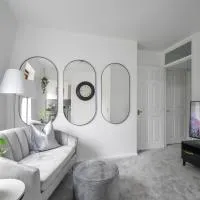 Stylish One Bed Apartment Near Cotswolds RAF, hotel v destinácii Carterton