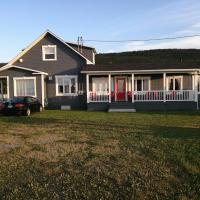 Gîte Shoreline de la terre à la mer, hotell i Rivière-la-Madeleine