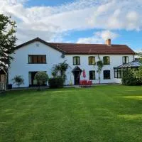 Burnt House Farm, hotel u gradu Hajbridž