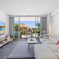 MadeComfy Stylish Apartment with Beachside Views