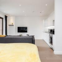 Luxury Studio Apartment St Albans - Free WiFi and Parking with Amaryllis Apartments