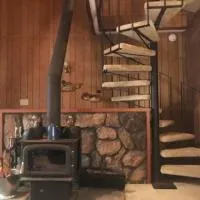 High Sierra Retreat with a view of Pinecrest lake, хотел в Пайнкрест
