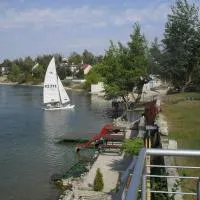 Apartman s balkónom, hotelli kohteessa Senec