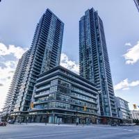 The Benetton Suite - Square One 1 BR + Den + 1 Parking, hotel in Downtown Mississauga, Mississauga