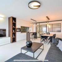Luxe appartement Arte, 50m van het Zoute strand, hotel in: Zoute, Knokke-Heist