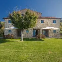 Odina Agriturismo, מלון בלורו צ'יופנה