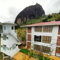 Hotel Bahia Del Faro, hotel sa Guatapé