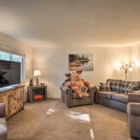 Coeur DAlene Townhome about 3 Miles to Lake!