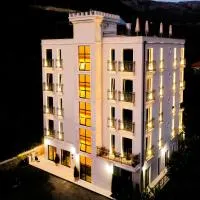 Hotel Plaza Lucice – hotel w Petrovacu na Moru