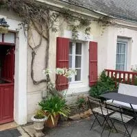 LA PETITE MAISON de Chenillé Changé, hotel v mestu Chenillé-Changé