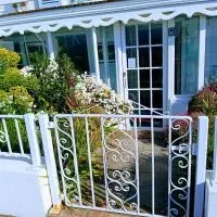 Beachfront Studio Apartment, hotel v destinaci Felixstowe