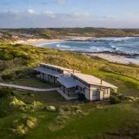 Turnstone Beach House, ξενοδοχείο στη Loorana