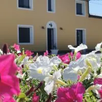B&B Riva del Gallo, hotel v destinácii Tresigallo